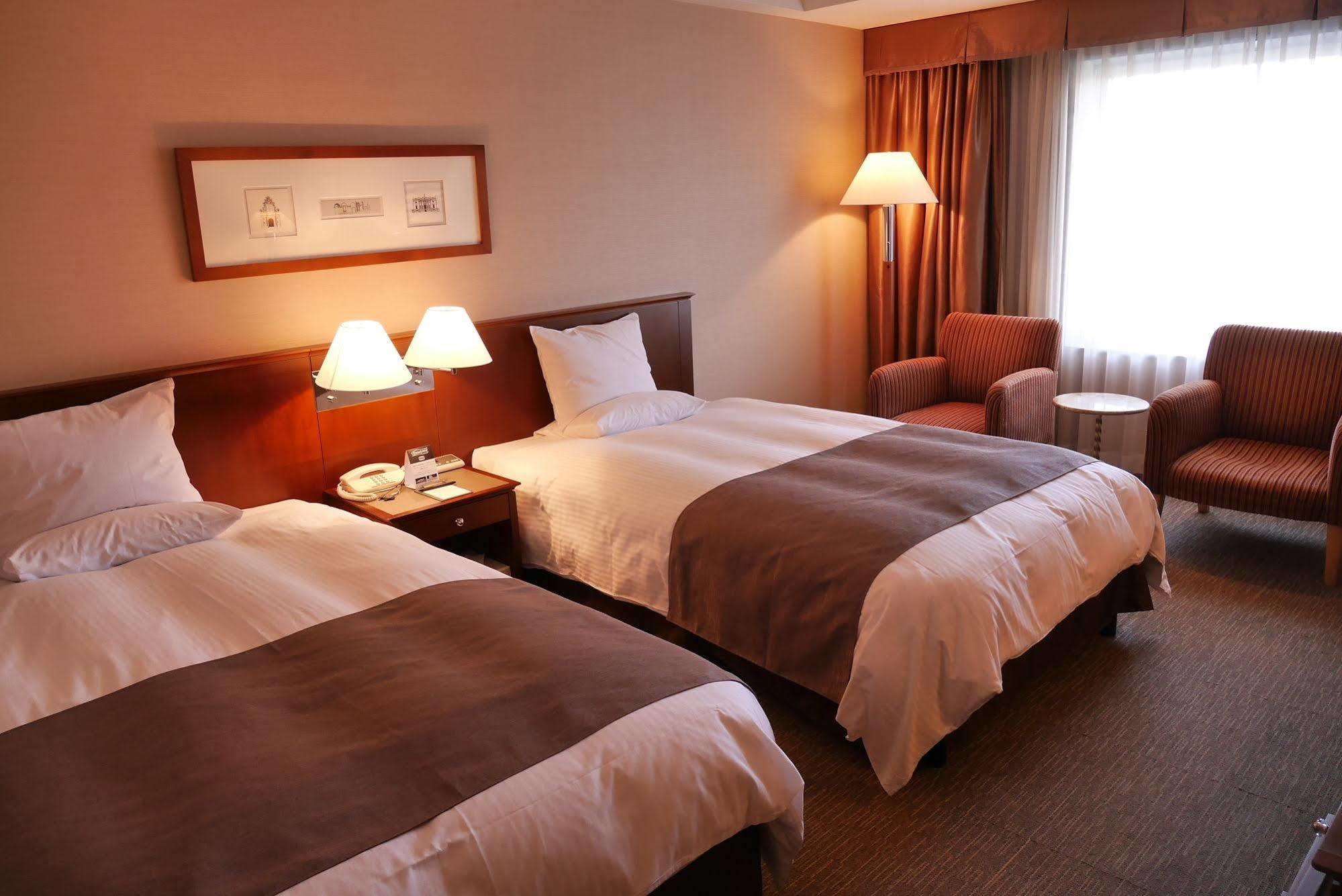 Rembrandt Hotel Ебина Екстериор снимка
