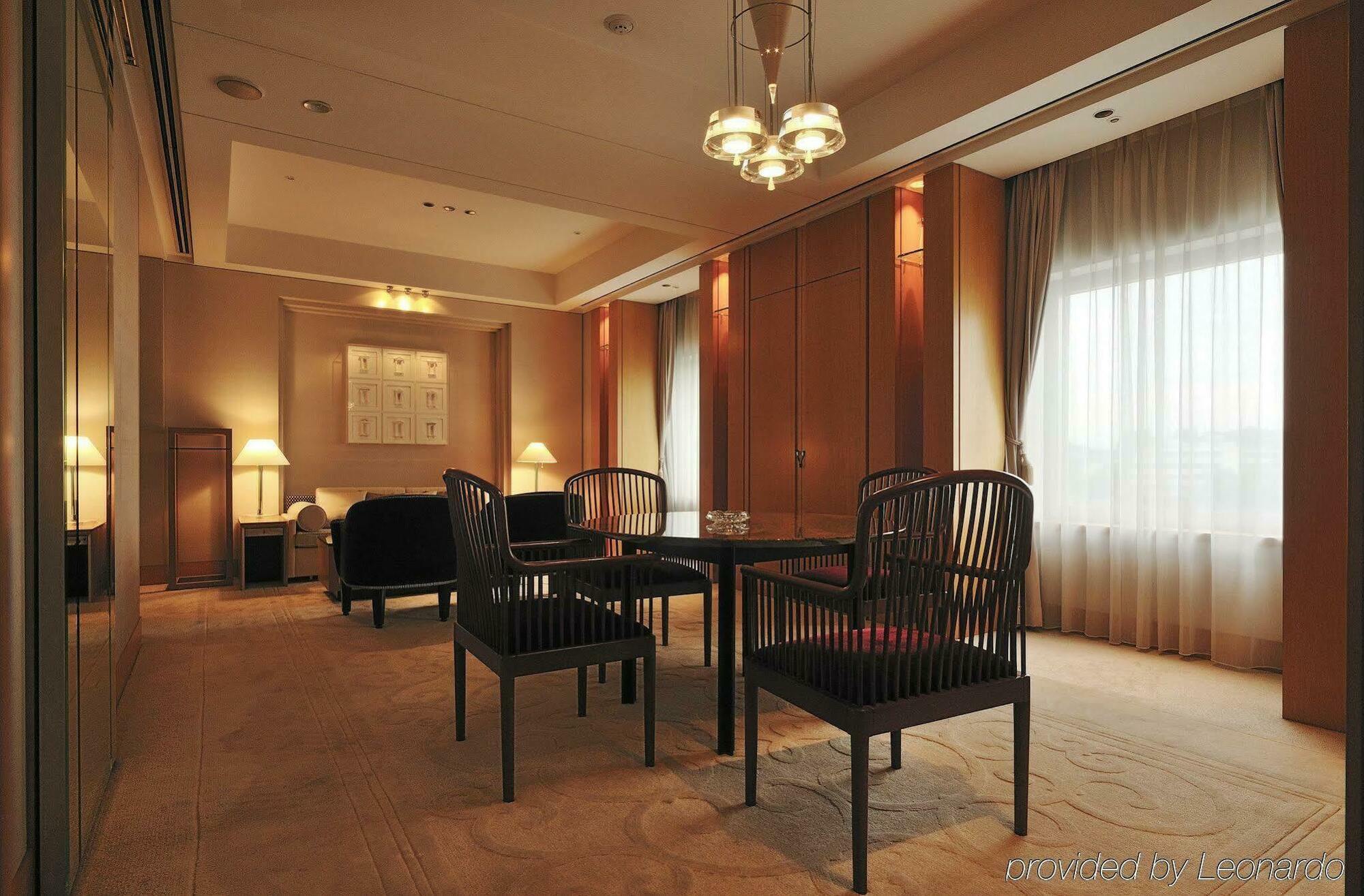 Rembrandt Hotel Ебина Екстериор снимка
